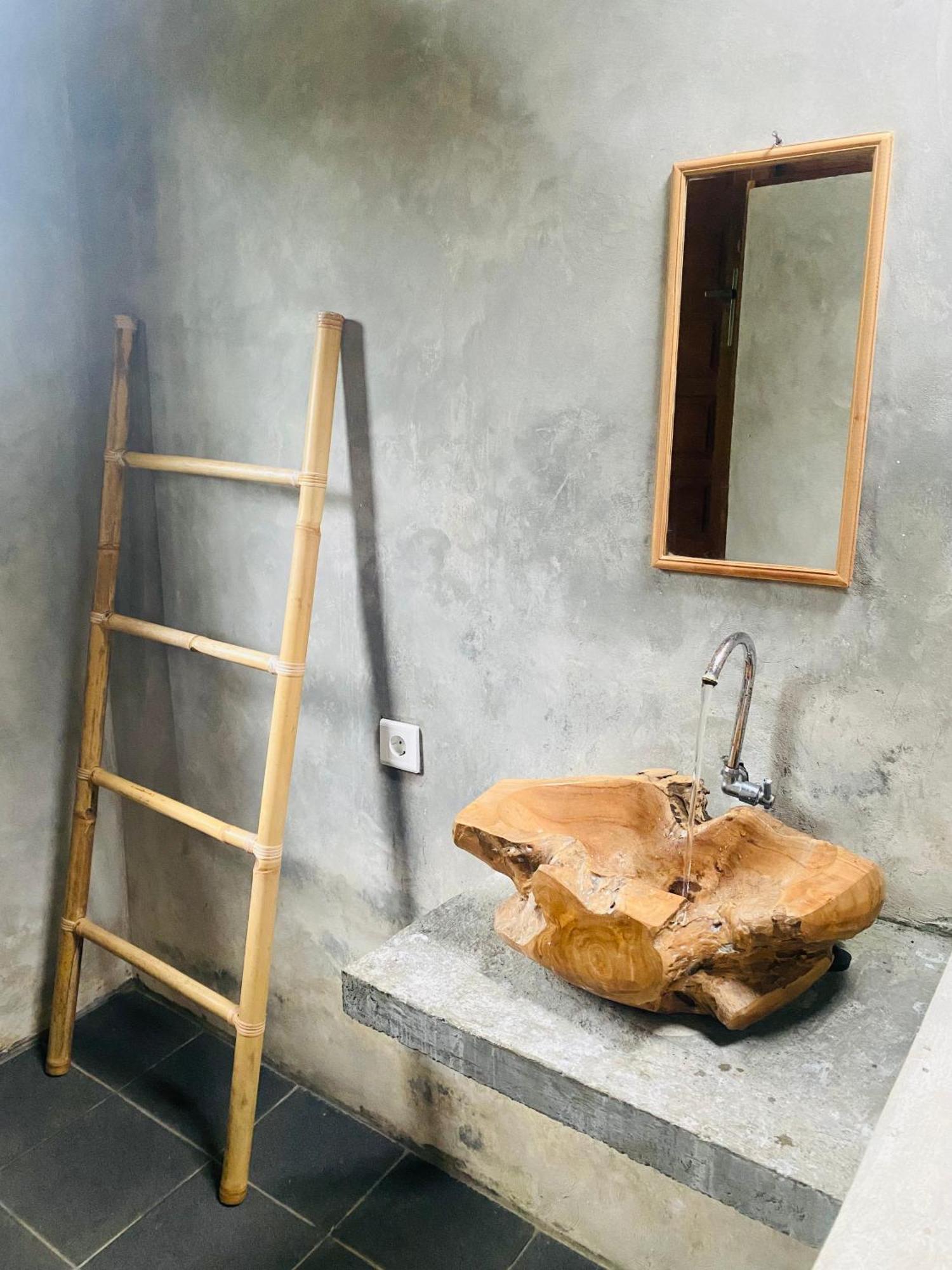 Uma D'Nyuh Homestay Singaraja Exterior foto